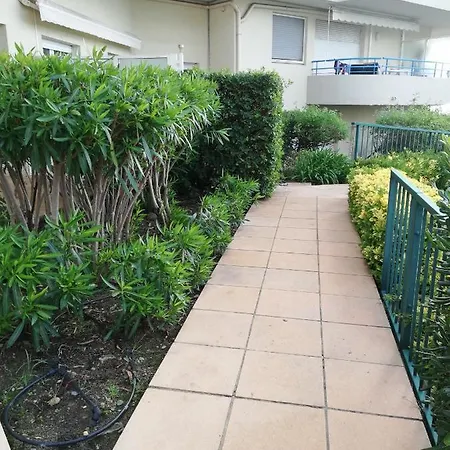 Apartmán T2 Vue 48m2 Terrasse Parking Piscine