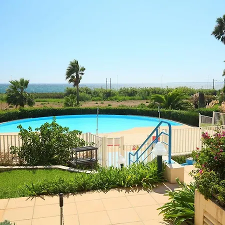 T2 Vue 48m2 Terrasse Parking Piscine Apartmán *