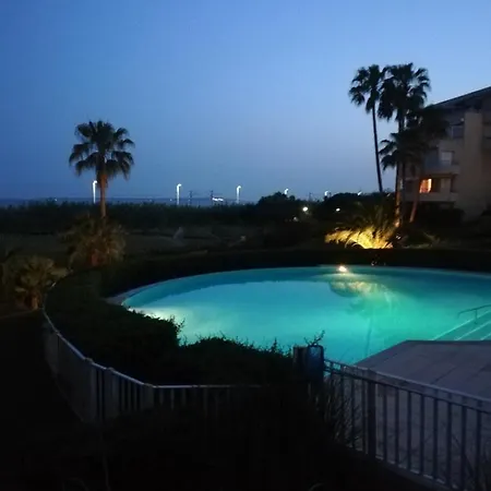 T2 Vue 48m2 Terrasse Parking Piscine Apartment