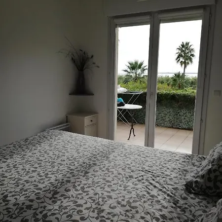 T2 Vue 48m2 Terrasse Parking Piscine Apartment