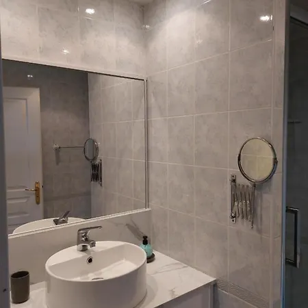 Apartment T2 Vue 48m2 Terrasse Parking Piscine *