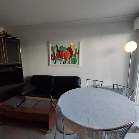 T2 Vue 48m2 Terrasse Parking Piscine Apartment *